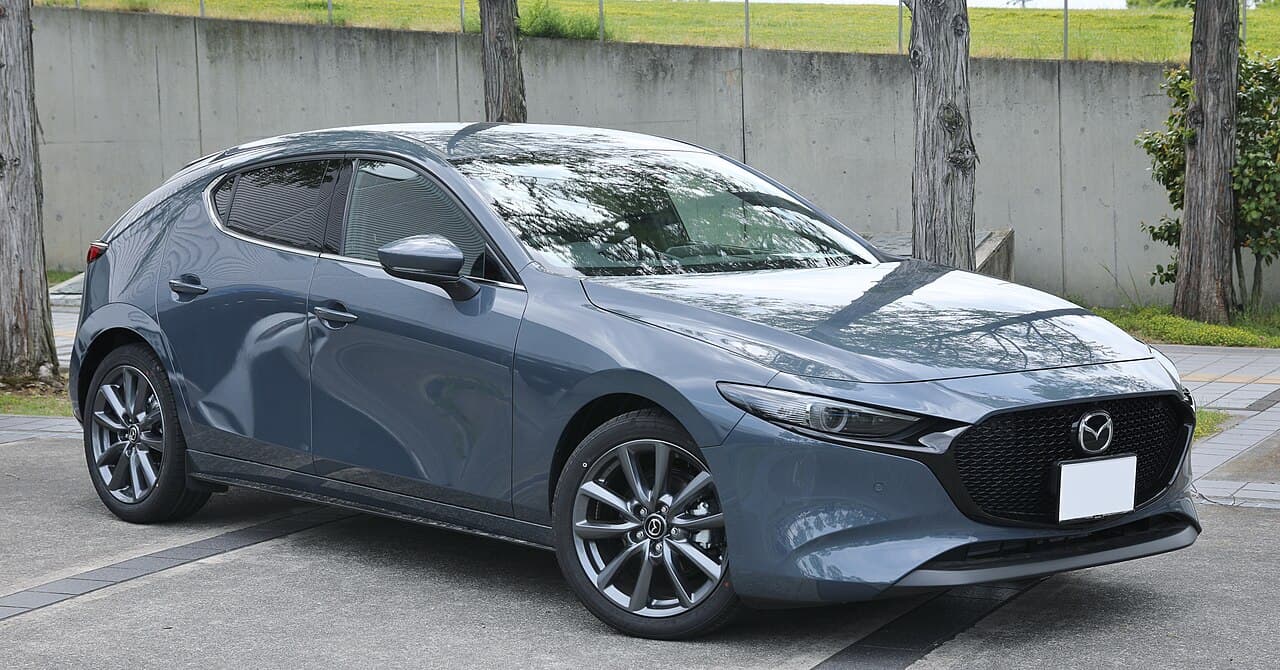 Mazda 3 o modello simile