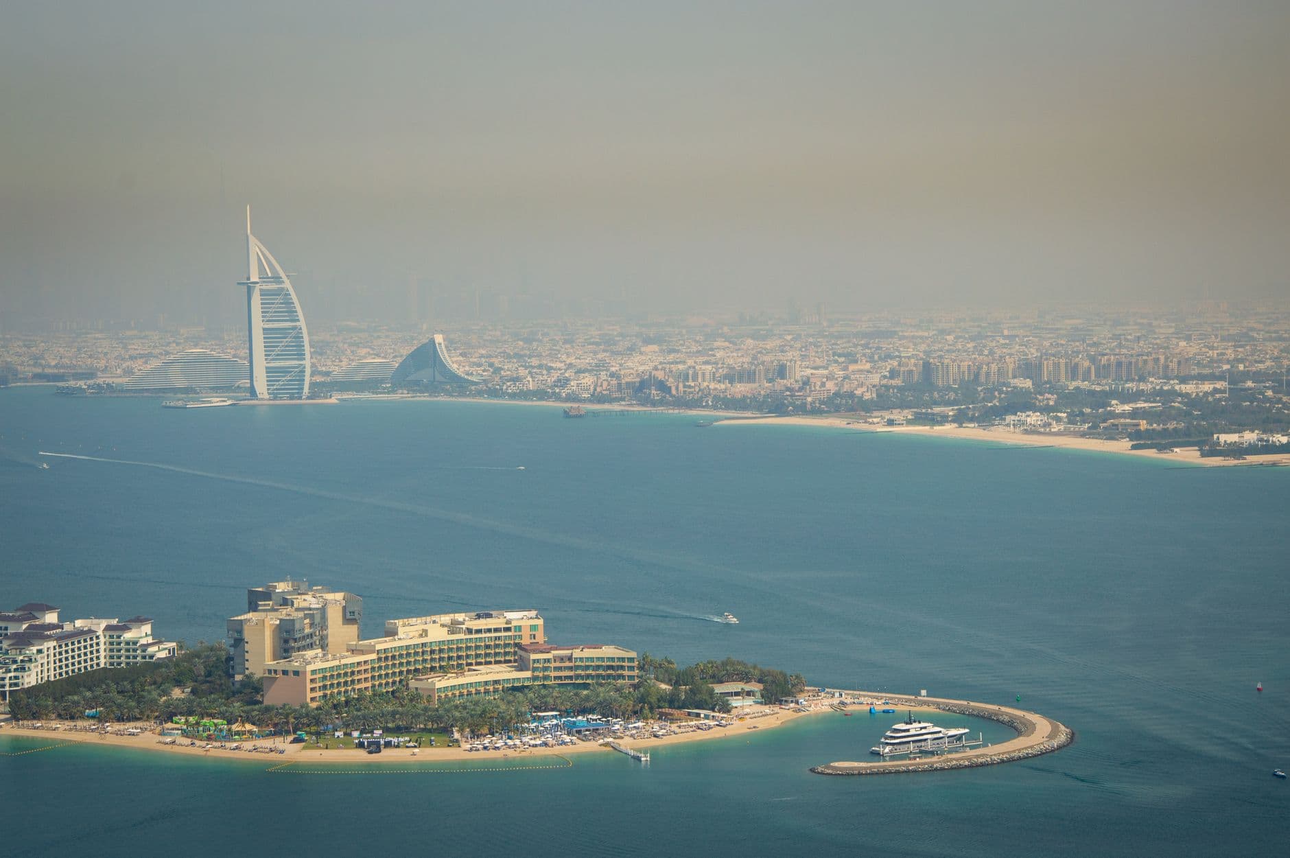 Veduta del paesaggio costiero di Dubai